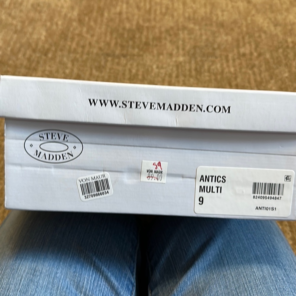 Steve Madden sneakers size 9